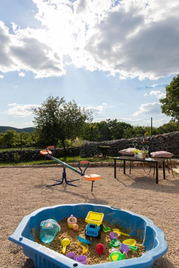 Holiday Home Sego With Private Pool Veliki Brocanac Exterior foto